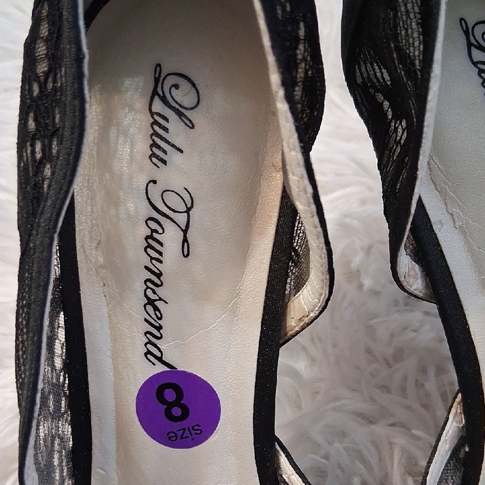 Lulu Townsend NWOT Elegant Black Lace Heels - Picture 9 of 11